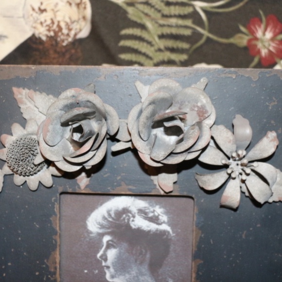 VINTAGE STYLE UNIQUE METAL-WORK PHOTO FRAME NWT - Picture 2 of 5